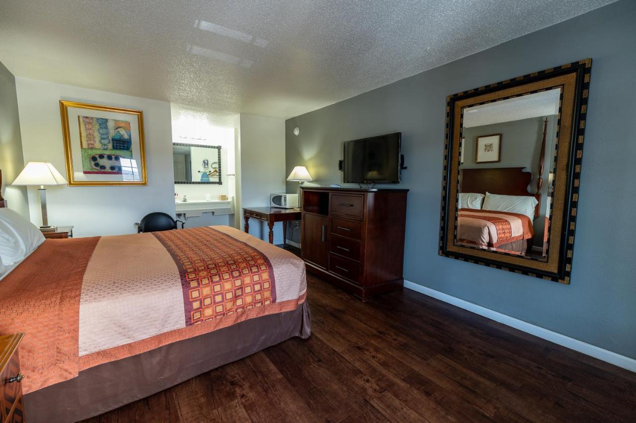 American Inn & Suites ראסלוויל מראה חיצוני תמונה